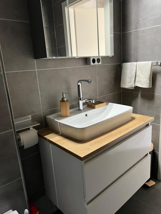 Moderne, Ruhige Ferienwohnung , Ideal Zum Abschalten Hadamar Luaran gambar