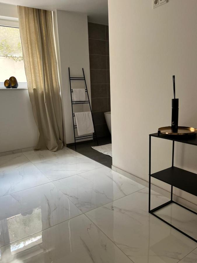 Moderne, Ruhige Ferienwohnung , Ideal Zum Abschalten Hadamar Luaran gambar