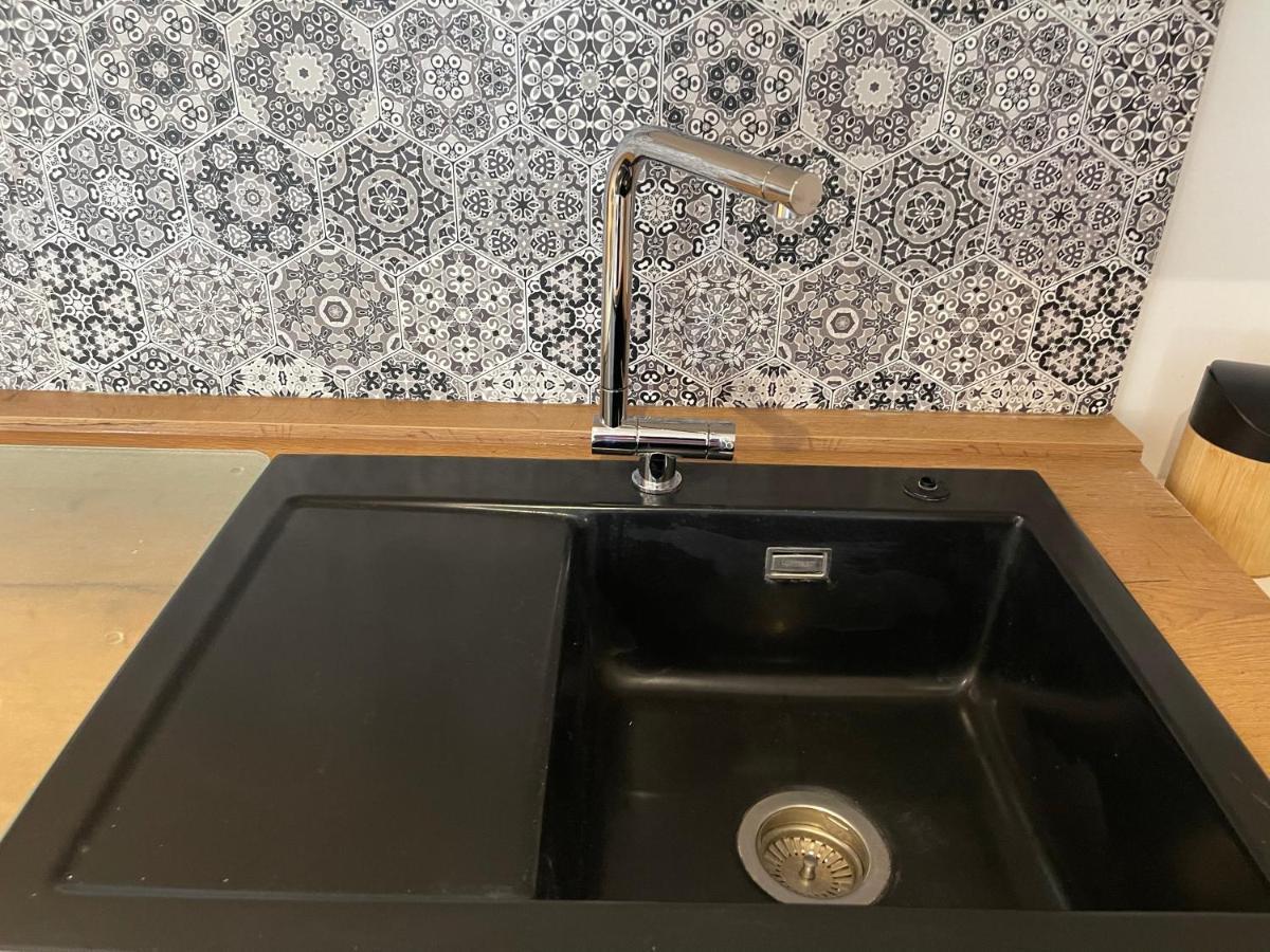 Moderne, Ruhige Ferienwohnung , Ideal Zum Abschalten Hadamar Luaran gambar