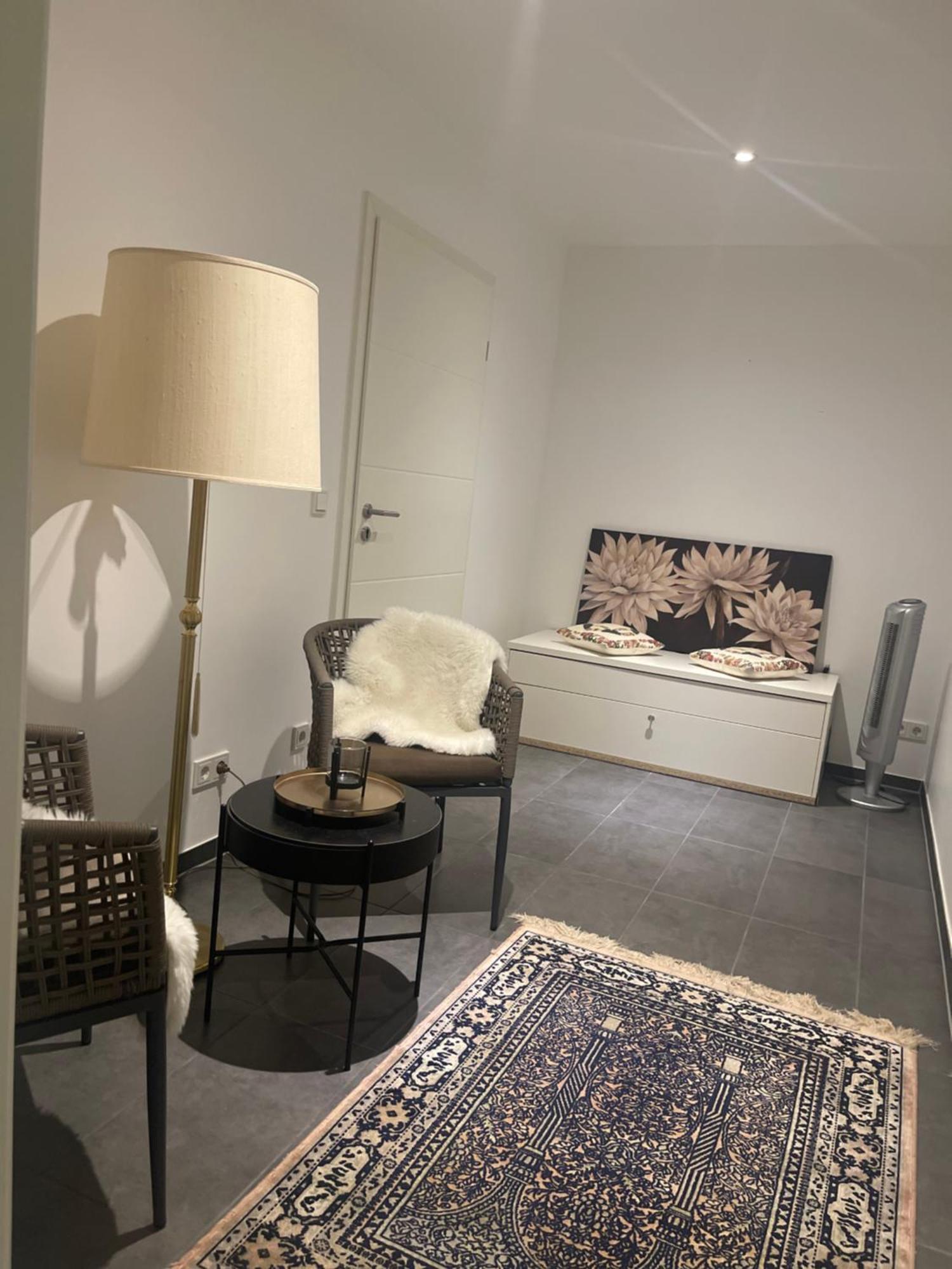 Moderne, Ruhige Ferienwohnung , Ideal Zum Abschalten Hadamar Luaran gambar